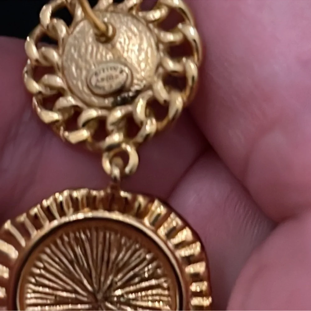 Chanel large earrings‎